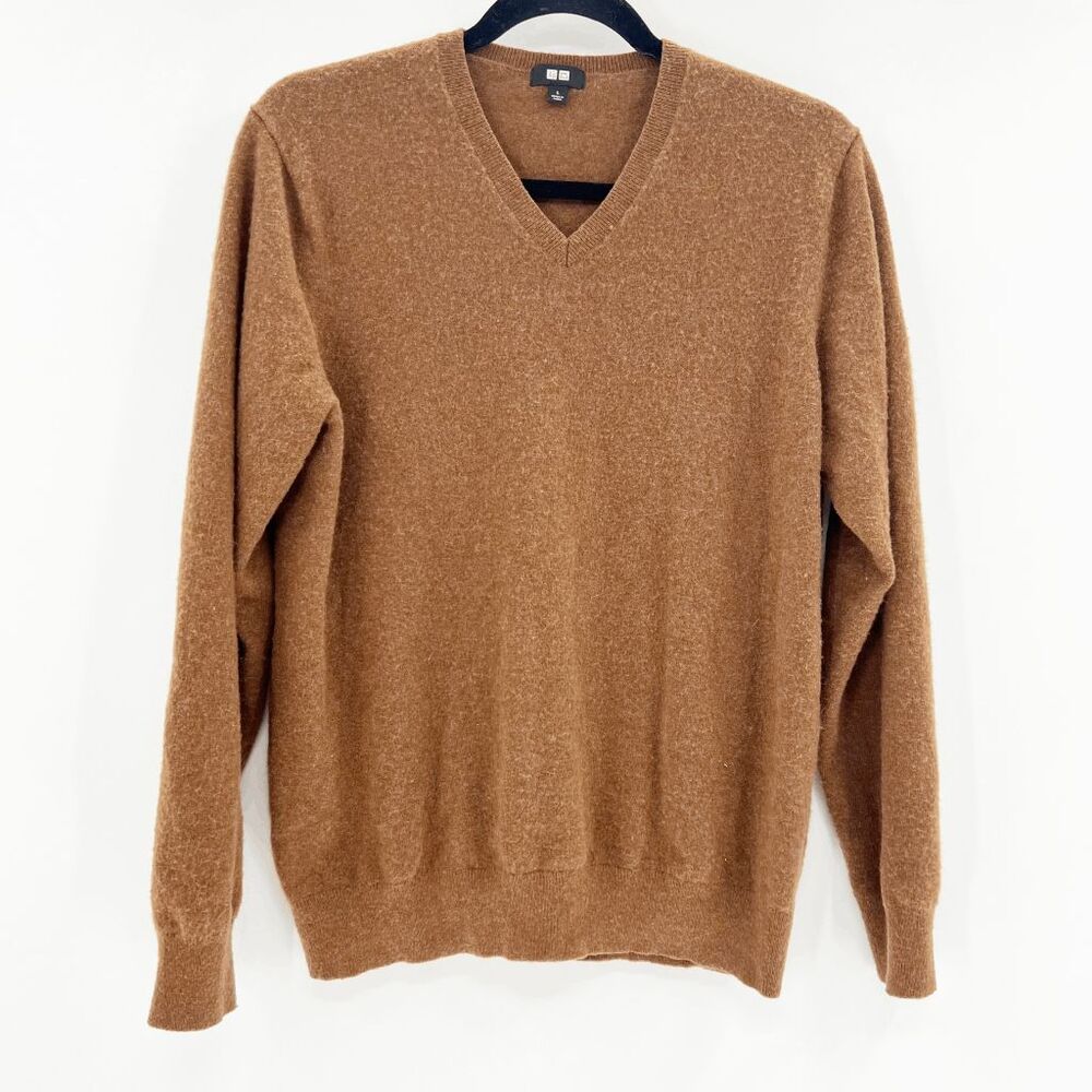 Uniqlo Women's Brown V-Neck Sweater